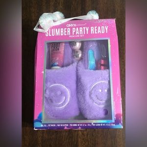 Pedicure set: Faux Fur Slippers/ Nail File/Toe Spacers/Pedi Bombs/Foot Lotion.